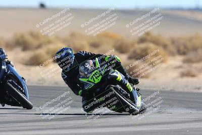 media/Jan-10-2025-CVMA Friday Practice (Fri) [[489e0da257]]/Group 4 and Trackday/Session 4 (Turn 16)/